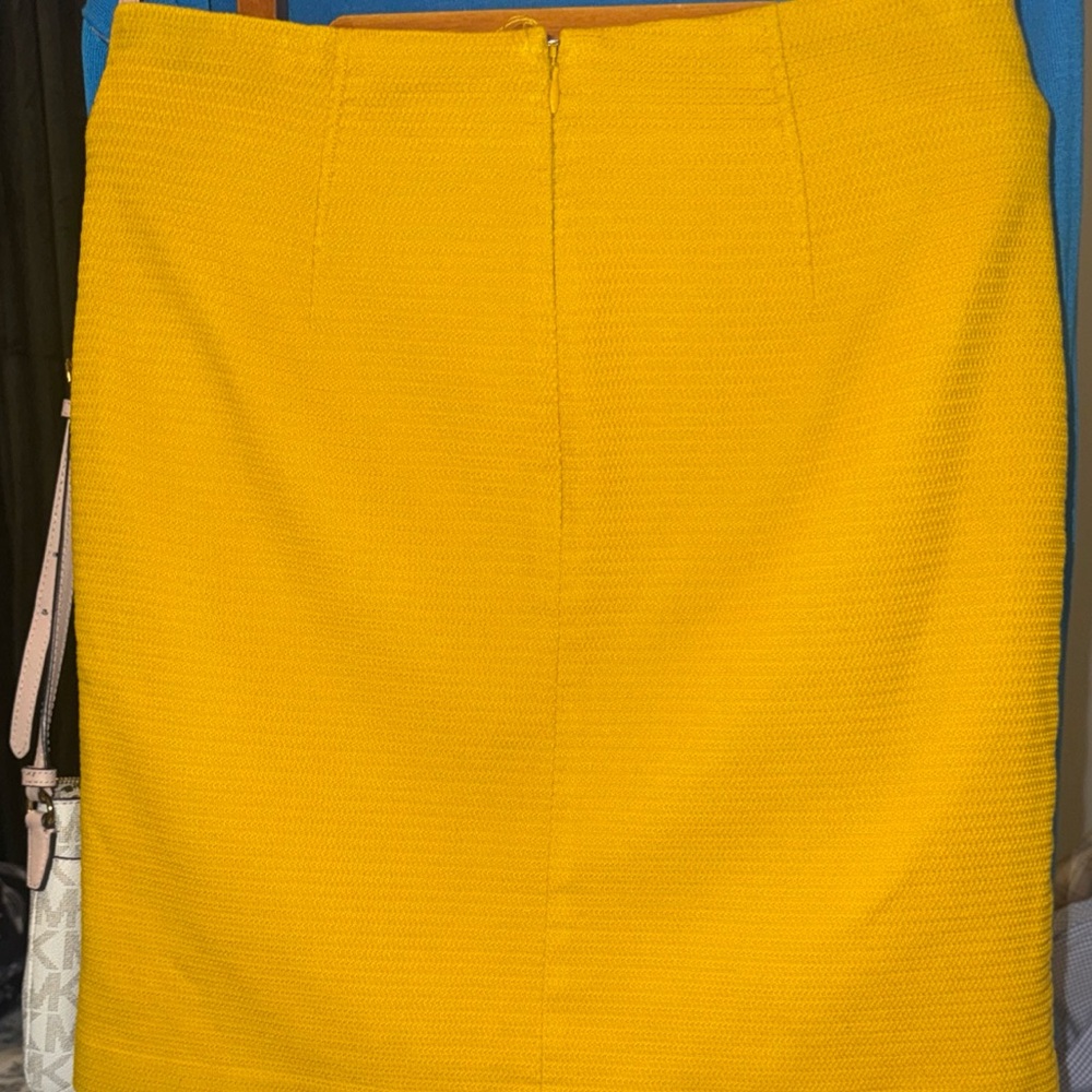 Ann Taylor Yellow Pencil Skirt - Picture 3 of 7